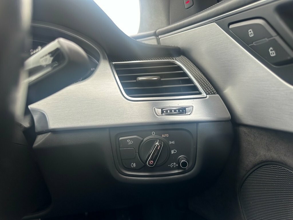 Audi S8 Saloon Black #20