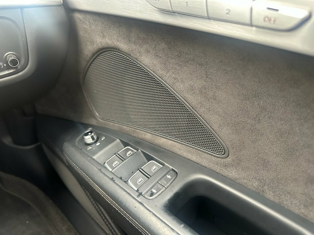 Audi S8 Saloon Black #17