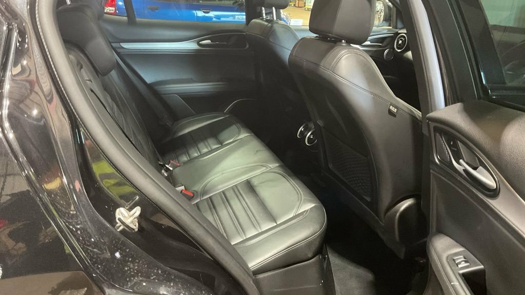 Alfa Romeo Stelvio 2L Milano Edizione Black #2