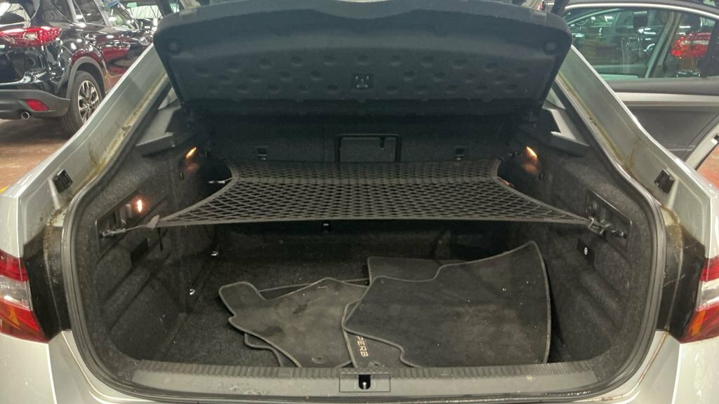 Skoda Superb 2L Se L Executive Silver #5