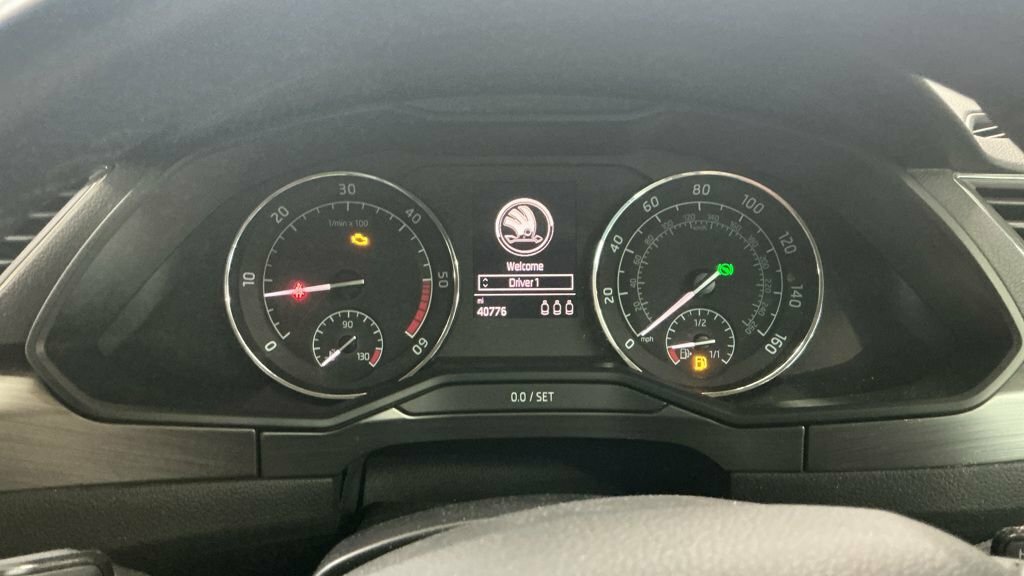 Skoda Superb 2L Se L Executive Silver #2