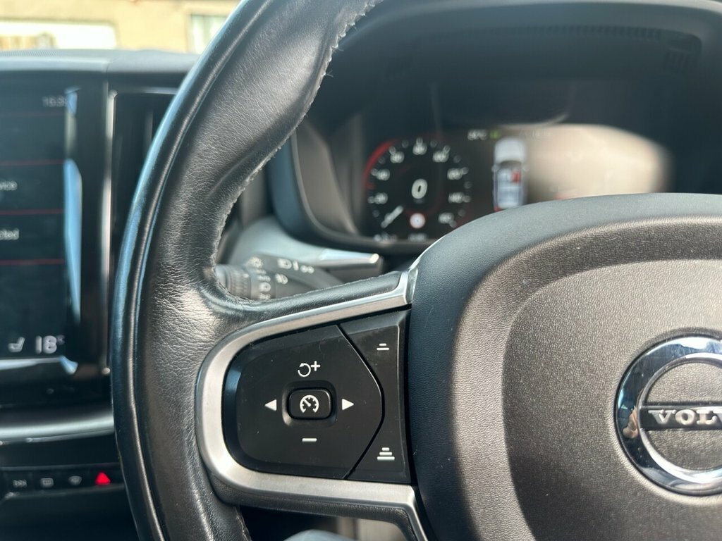 Volvo XC60 Xc60 Momentum D4 Awd Blue #15