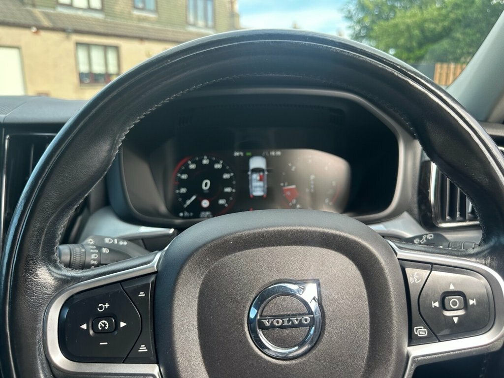 Volvo XC60 Xc60 Momentum D4 Awd Blue #16