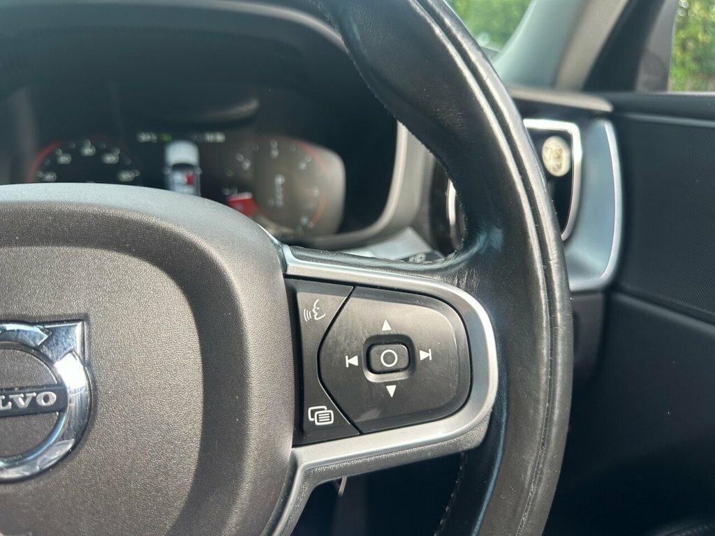 Volvo XC60 Xc60 Momentum D4 Awd Blue #14