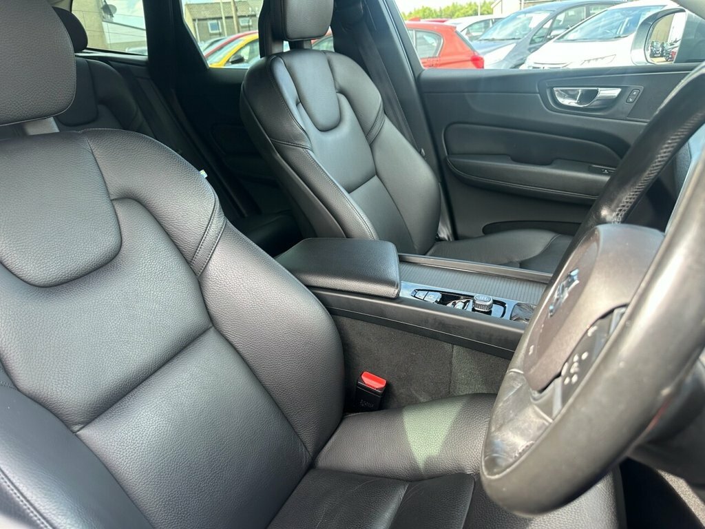 Volvo XC60 Xc60 Momentum D4 Awd Blue #9