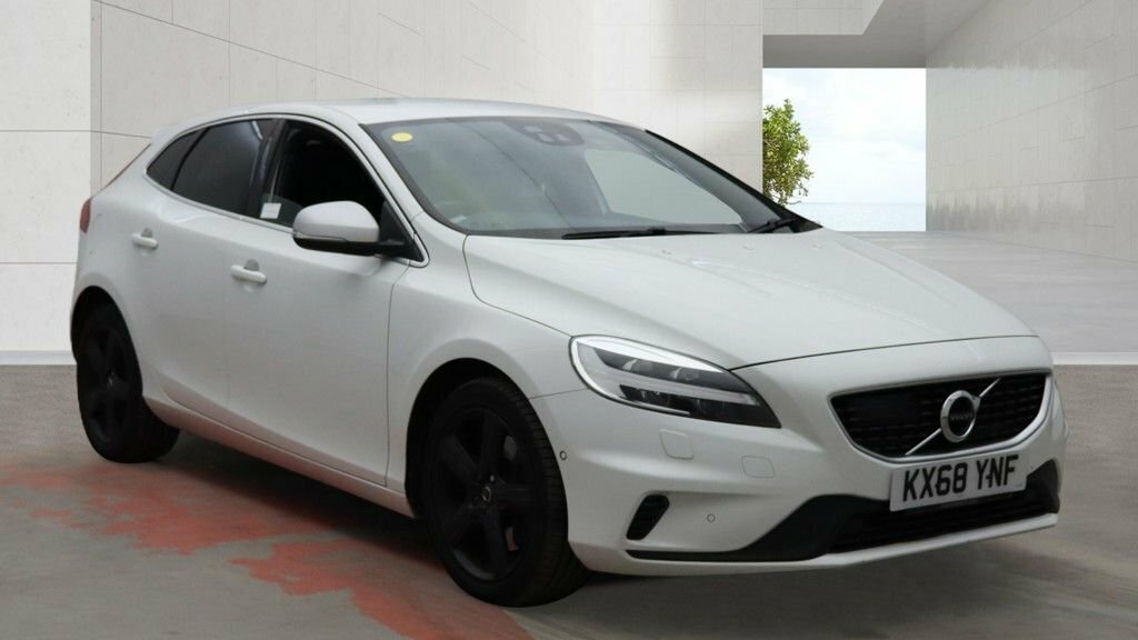 Volvo V40 1.5L R-design Nav Plus White