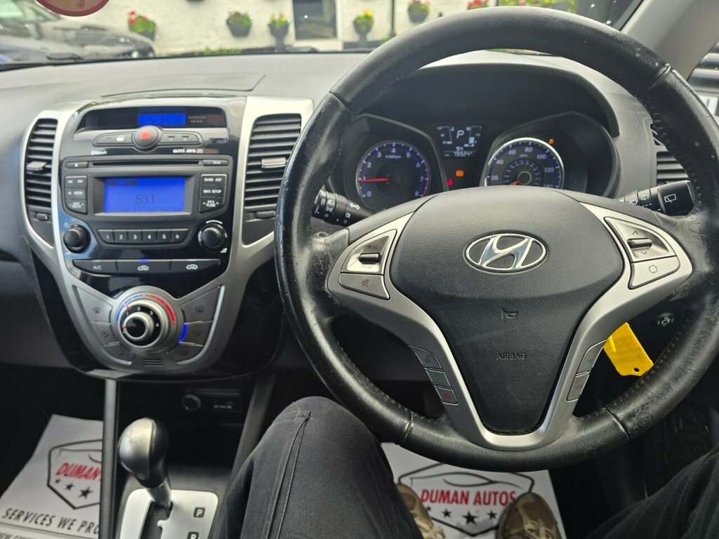 Hyundai Ix20 Style Crdi 5-Door Red #14