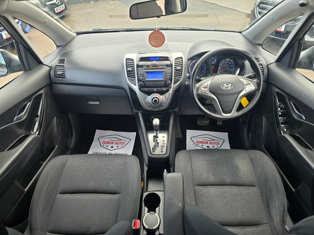 Hyundai Ix20 Style Crdi 5-Door Red #9