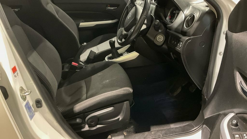 Suzuki Vitara 1.6L Sz4 White #3