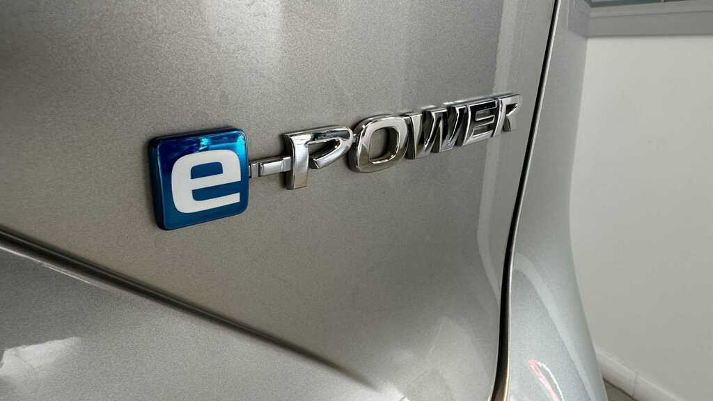Nissan Qashqai 1.5 H E-power Acenta Premium White #36