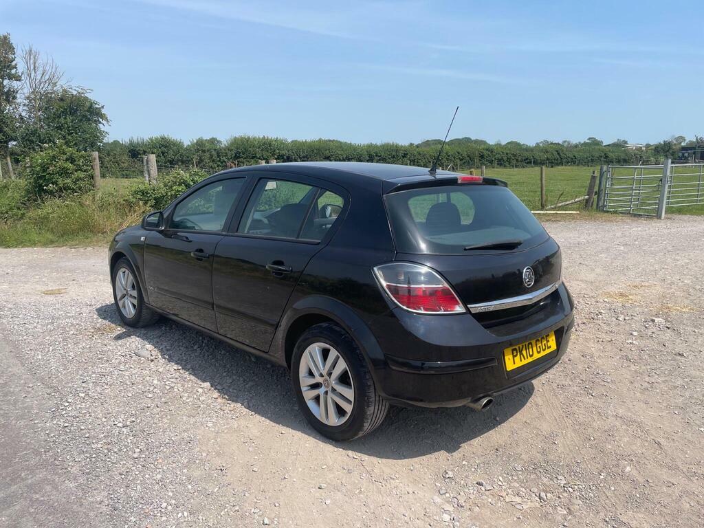 Vauxhall Astra 1.6I 16V Sxi Black #5