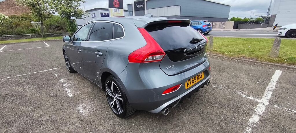 Volvo V40 2.0 T3 R-design Edition Hatchback Manua KV69RXP Grey #3