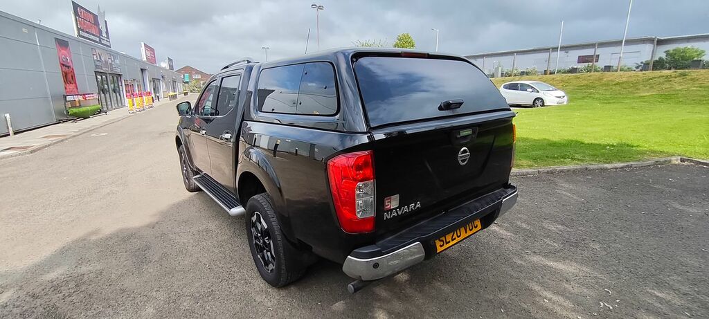 Nissan Navara 2.3 Dci Tekna Pickup Double Cab 4W SL20VOC Black #3
