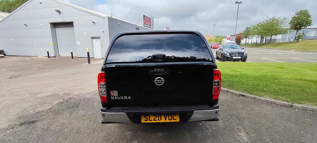 Nissan Navara 2.3 Dci Tekna Pickup Double Cab 4W SL20VOC Black #4