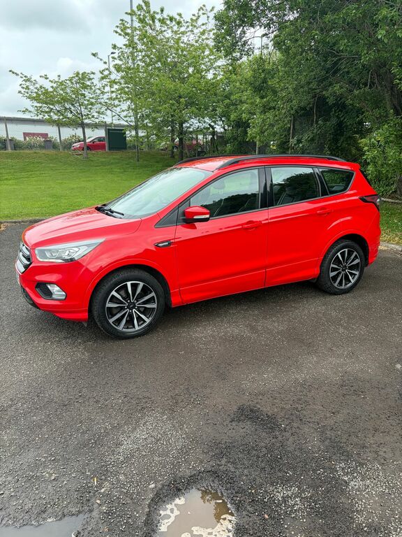 Ford Kuga 1.5 Tdci St-line Suv Euro 6 Ss SN67UZE Red #2