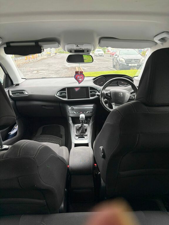 Peugeot 308 1.6 E-hdi Allure Hatchback Euro KW63TVJ Silver #6