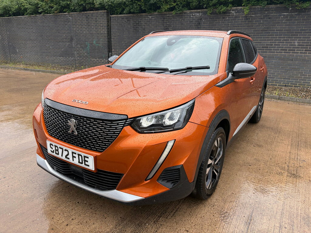 Peugeot 2008 1.2 Puretech Allure Premium Suv Manua Orange