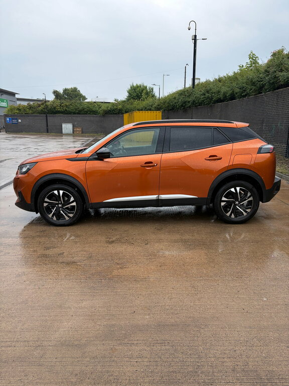 Peugeot 2008 1.2 Puretech Allure Premium Suv Manua SB72FDE Orange #2