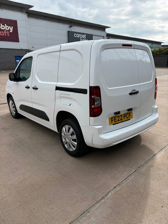 Vauxhall Combo 1.5 Turbo D 2300 Sportive Panel Van Man FE22PCF White #3