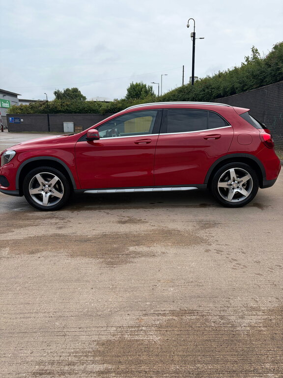 Mercedes-Benz GLA Class 2.1 Gla200d Amg Line Executive Suv Ma Red #2