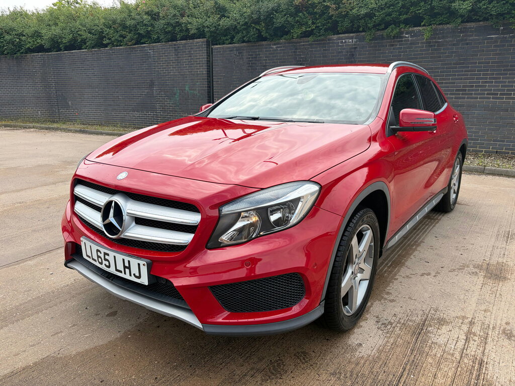 Mercedes-Benz GLA Class 2.1 Gla200d Amg Line Executive Suv Ma Red