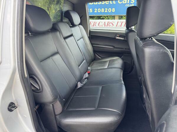 SsangYong Musso Se Black #32