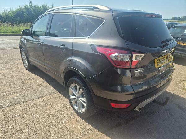 Ford Kuga 2.0 Tdci Titanium Powershift Awd Euro 6 Ss Grey #4