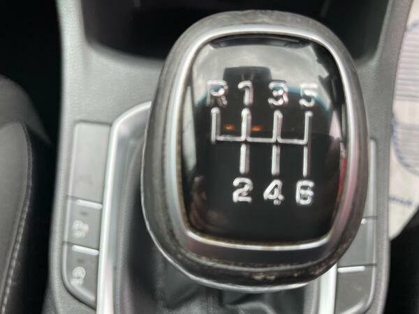 Hyundai I30  Beige #29