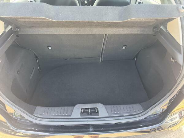 Ford Fiesta Fiesta Zetec White #37