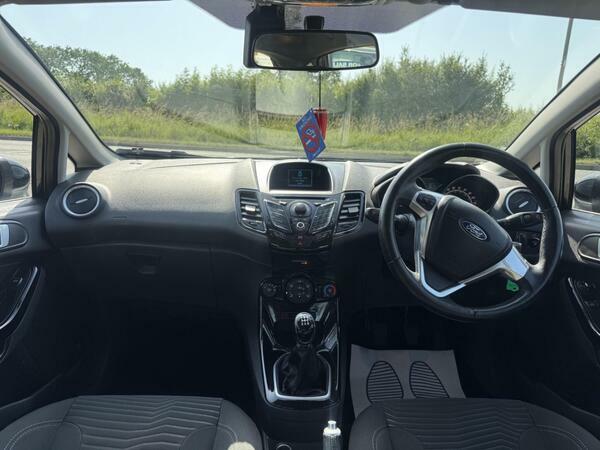 Ford Fiesta Fiesta Zetec White #13
