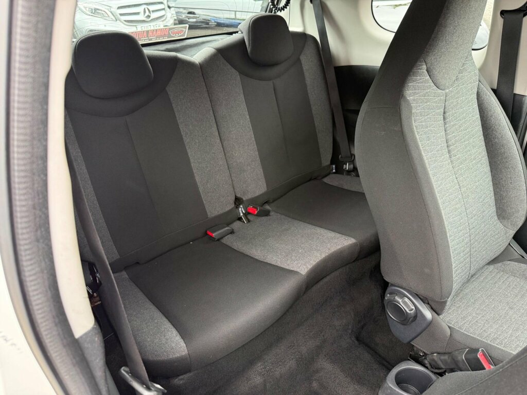 Citroen C1 1.2 Puretech Flair White #19