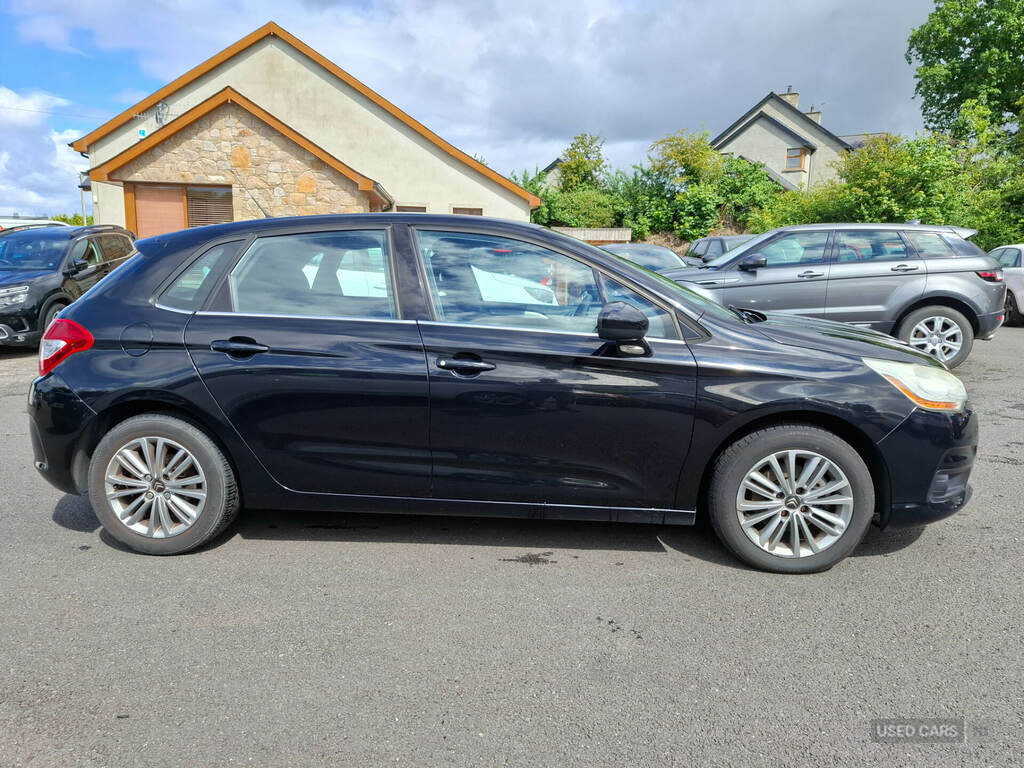 Citroen C4 Vtr Plus 5-Door Red #7