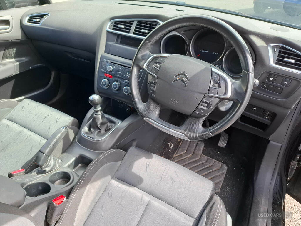 Citroen C4 Vtr Plus 5-Door Red #11