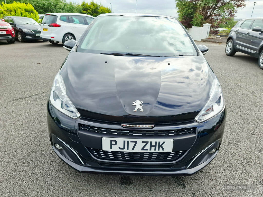 Peugeot 208 1.2 Puretech 82 Black Edition Black #2