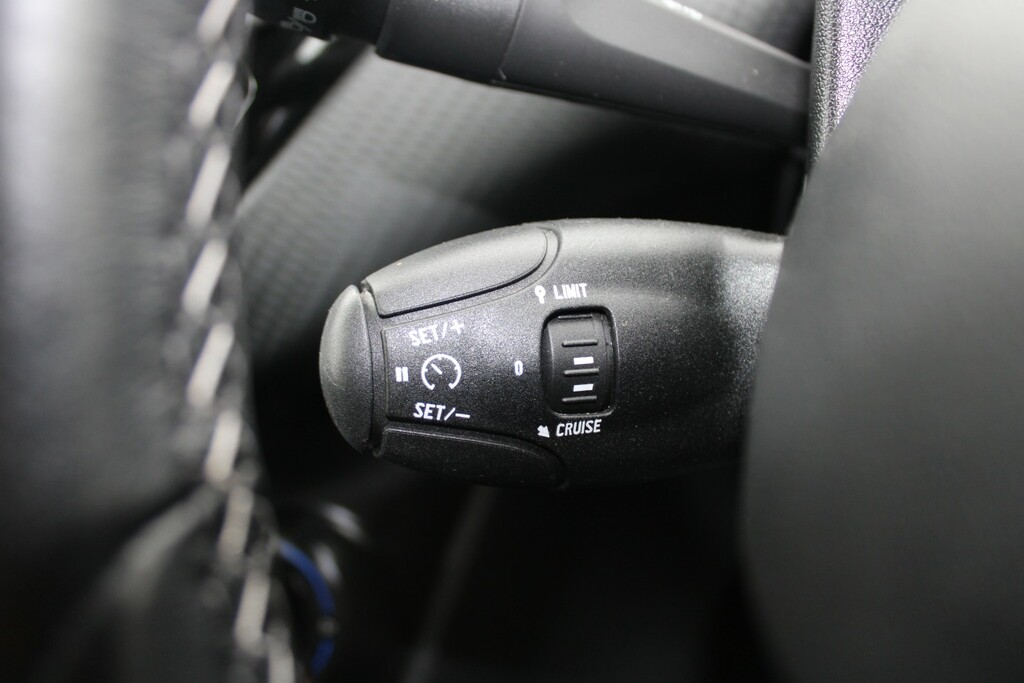 Peugeot 208 1.2 Puretech Active 82 Bhp Grey #40