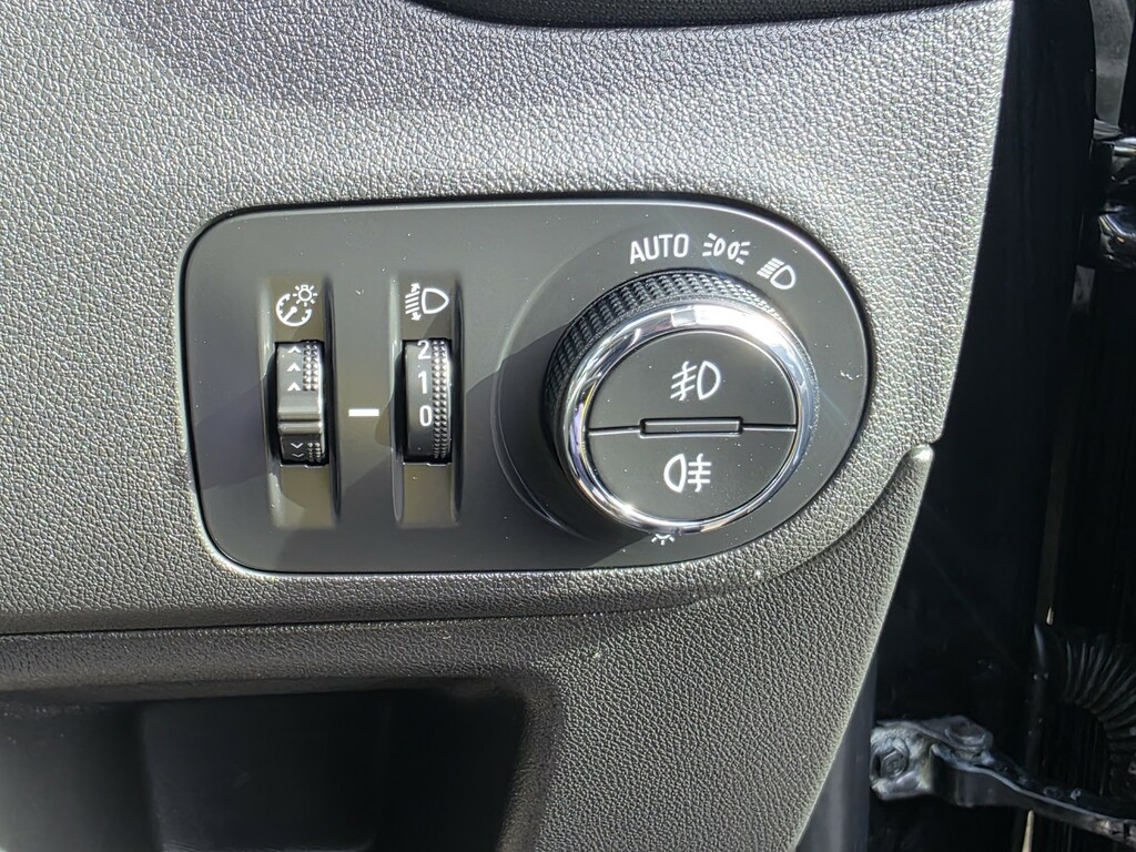 Vauxhall Crossland X 1.2T 110 Elite Nav Blue #36