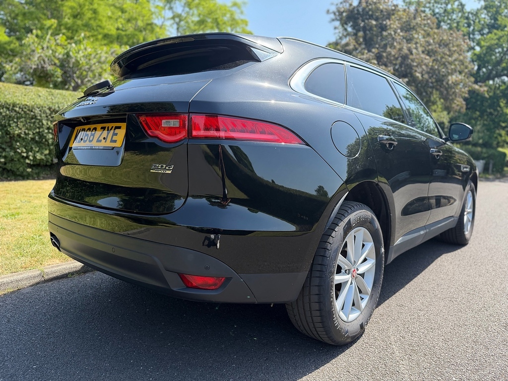Jaguar F-Pace D180 Prestige U3489 Ulez MD68ZYE Black #4