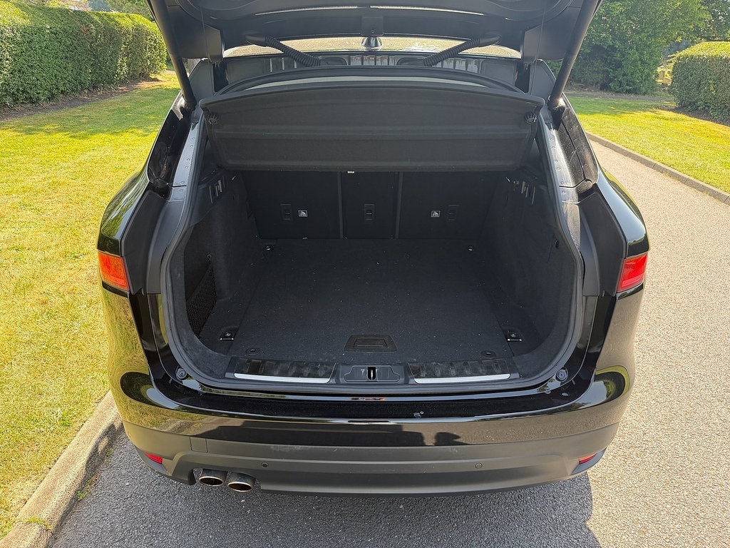 Jaguar F-Pace D180 Prestige U3489 Ulez MD68ZYE Black #6
