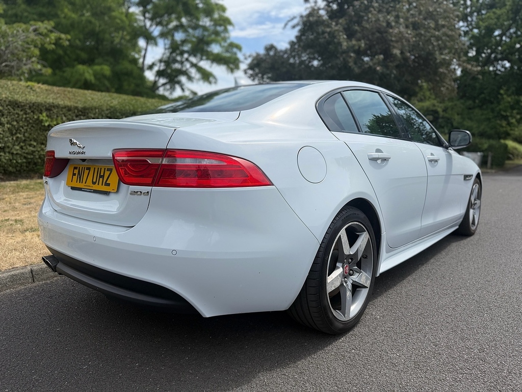 Jaguar XE D R-sport U3506 Ulez FN17UHZ White #4