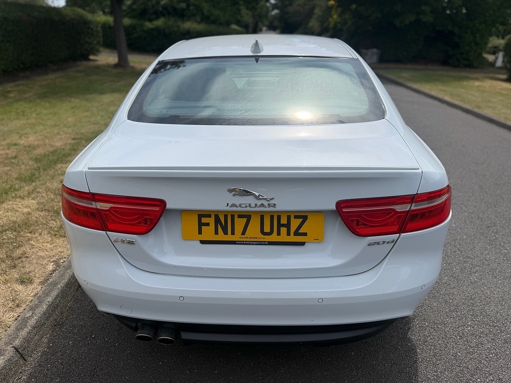 Jaguar XE D R-sport U3506 Ulez FN17UHZ White #5