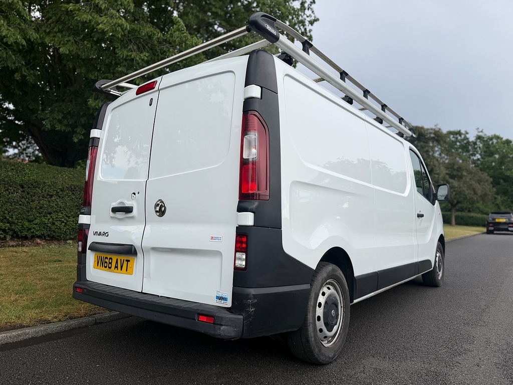 Vauxhall Vivaro Cdti 2900 U3510 Ulez White #4