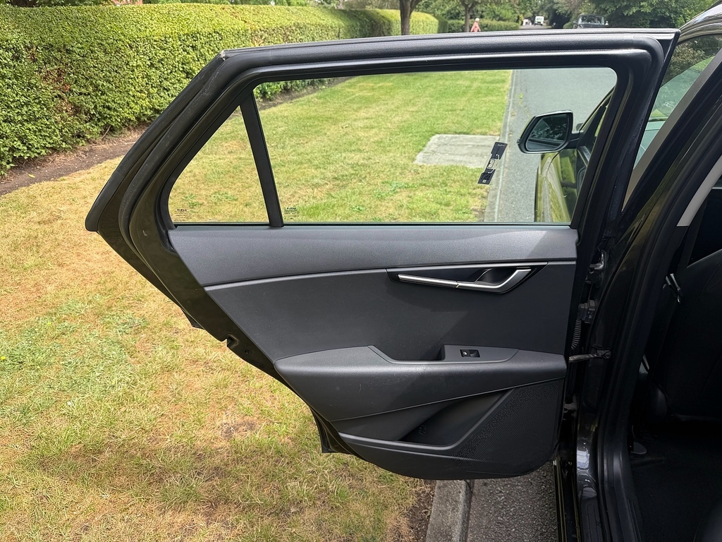 Kia Niro 1.6 Gdi Hybrid 3 Dct Red #24