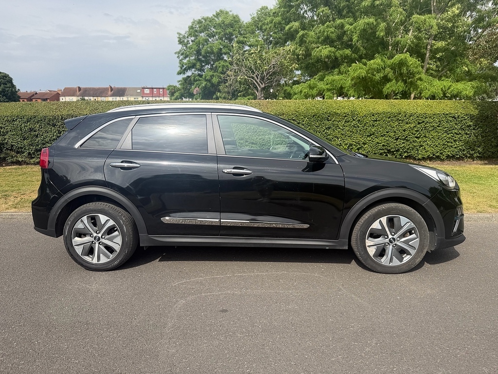 Kia Niro First Edition U3431 Ulez Black #2