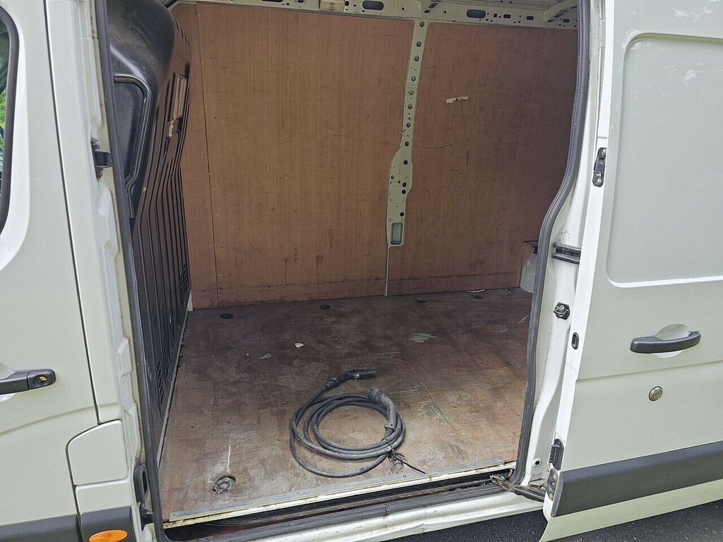 Renault Master 2.3L Business Blue #25