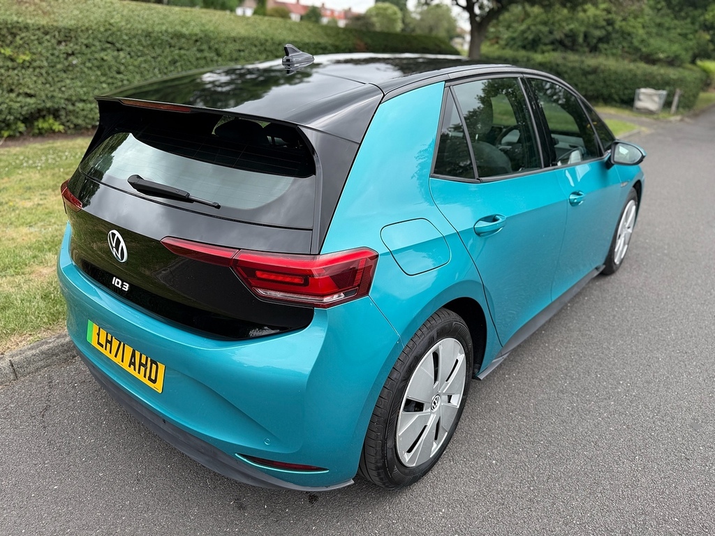 Volkswagen ID.3 Pro Performance Life U3557 Ulez Blue #3