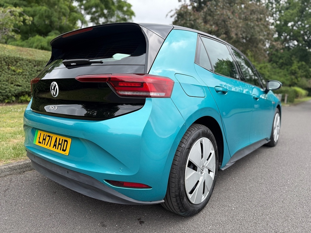 Volkswagen ID.3 Pro Performance Life U3557 Ulez Blue #4