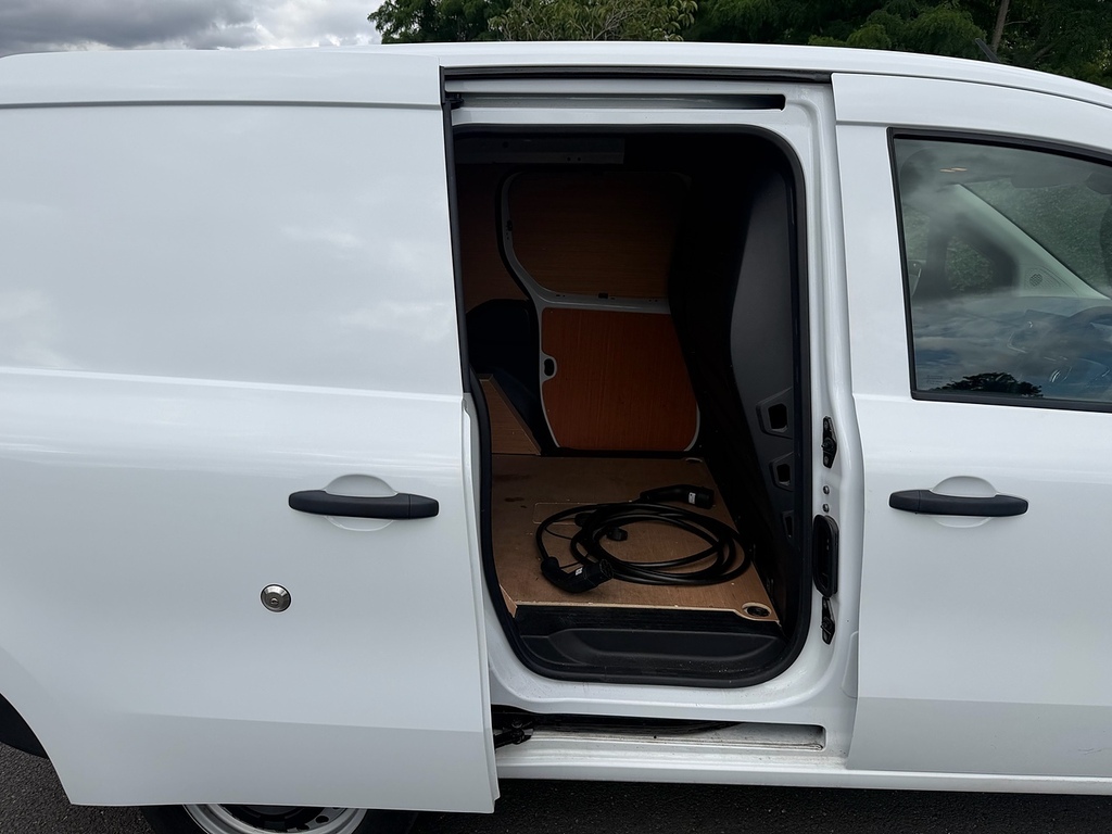 Renault Kangoo Ll21 90Kw 44Kwh Advance Safety Van White #26