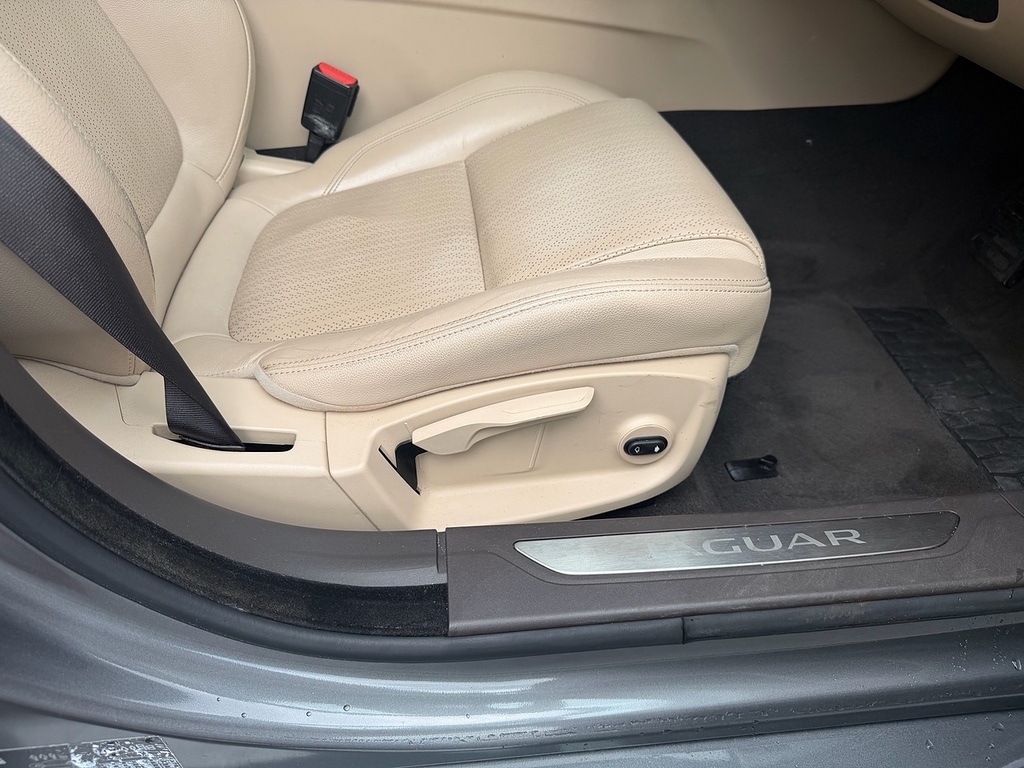 Jaguar XF 2.0I 250 Portfolio Grey #35