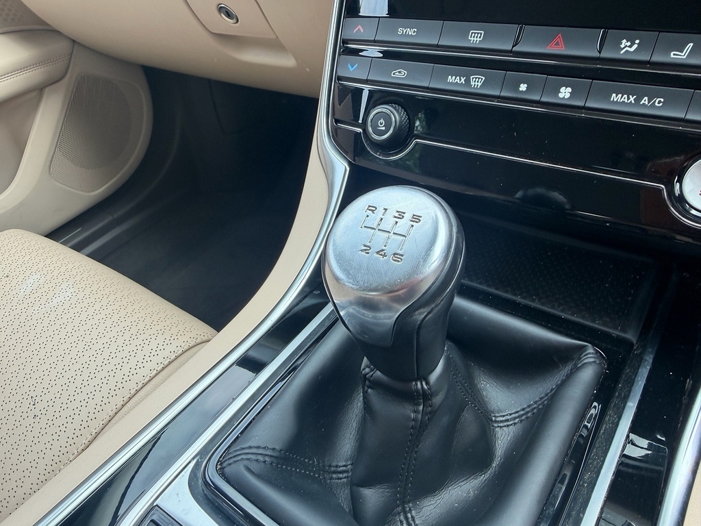 Jaguar XF 2.0I 250 Portfolio Grey #37
