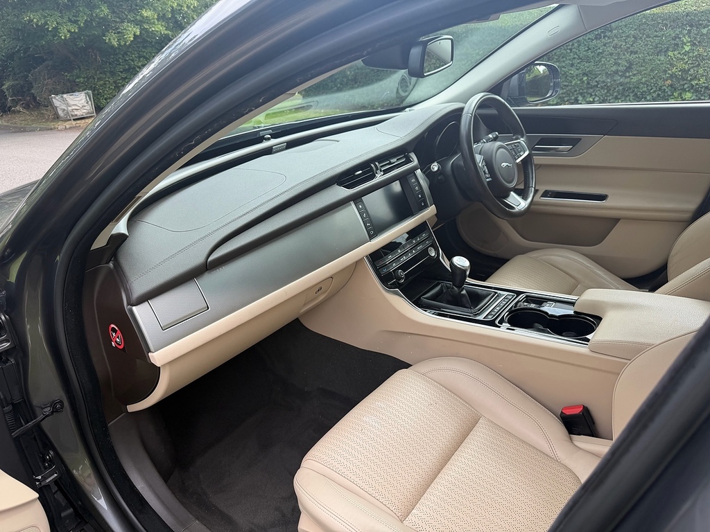 Jaguar XF 2.0I 250 Portfolio Grey #18